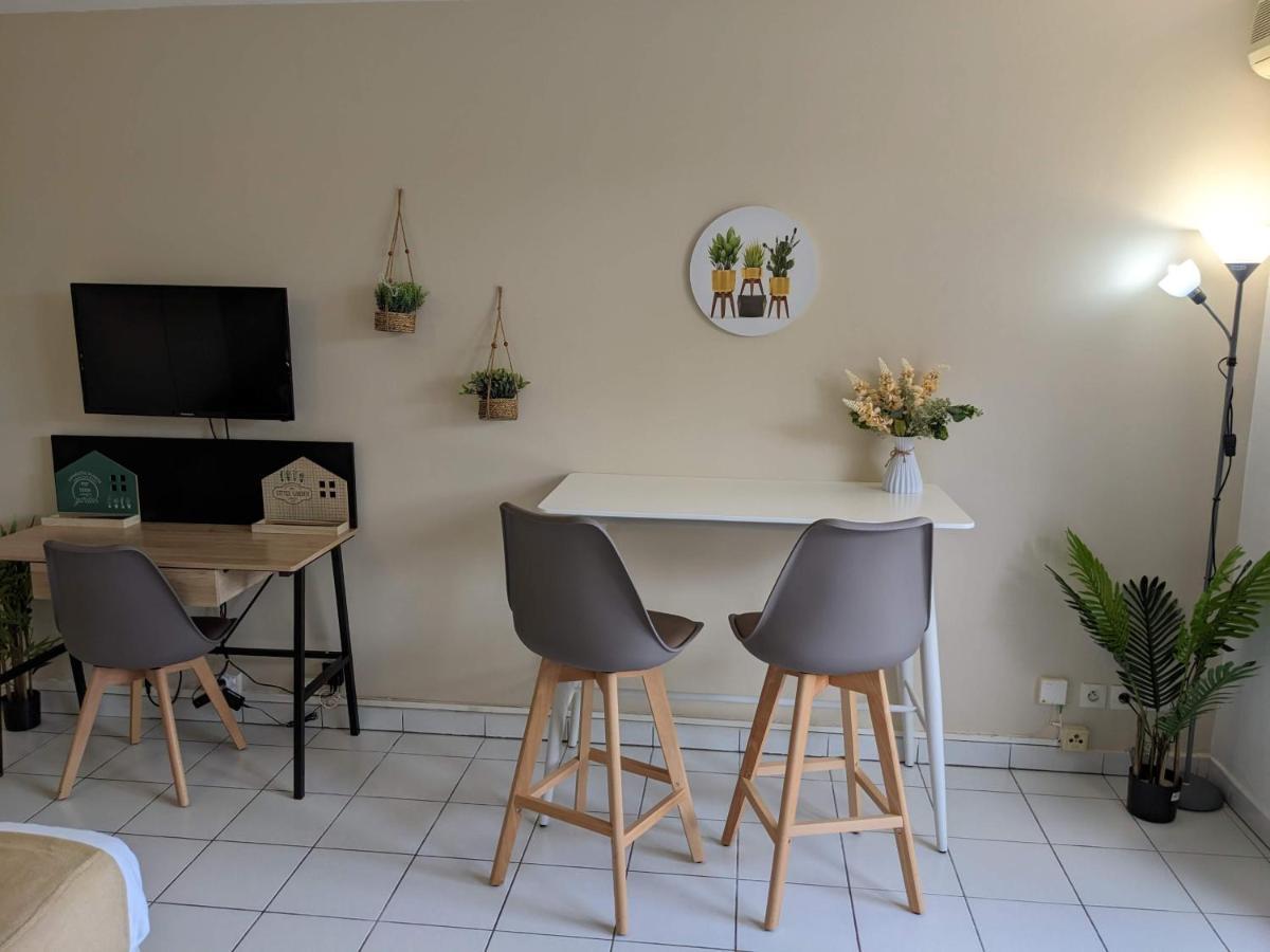 Topaze Pei Bellepierre Proximite Immediate Chu, Inspe Saint-Denis Exteriör bild
